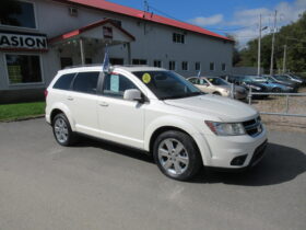 DODGE JOURNEY 2015 SXT ** 7 PASSAGERS ** DVD FULL-ÉQUIP